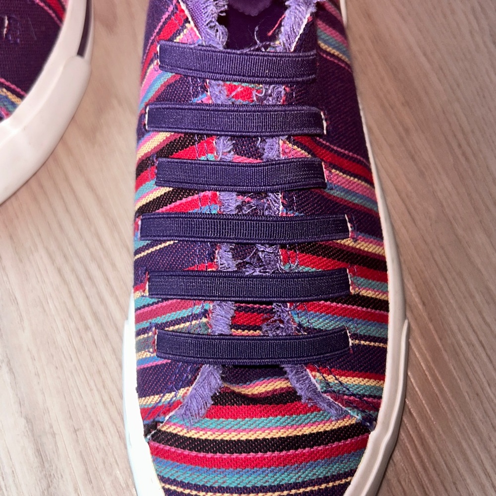 Rocket Dog Jokesae Aloe Cotton Striped Sneakers 8.5 Purple NWOT Casual Slip On - Picture 2 of 12